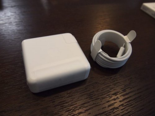 MacBookPro2016-10