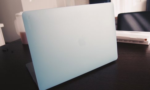 MacBookのハードシェルケース